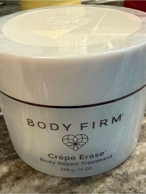 Body Firm Crêpe Erase Body Repair Treatment — White